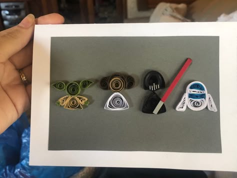 Paper Crafts Star Wars, Starwars Paper Craft, Diy Gifts For Star Wars Fans, Diy Star Wars Gifts Boyfriends, Star Wats Gifts, Star Wars Paper Quilling, Star Wars Paper Craft, Starwars Cards Handmade, Birthday Card Ideas Star Wars