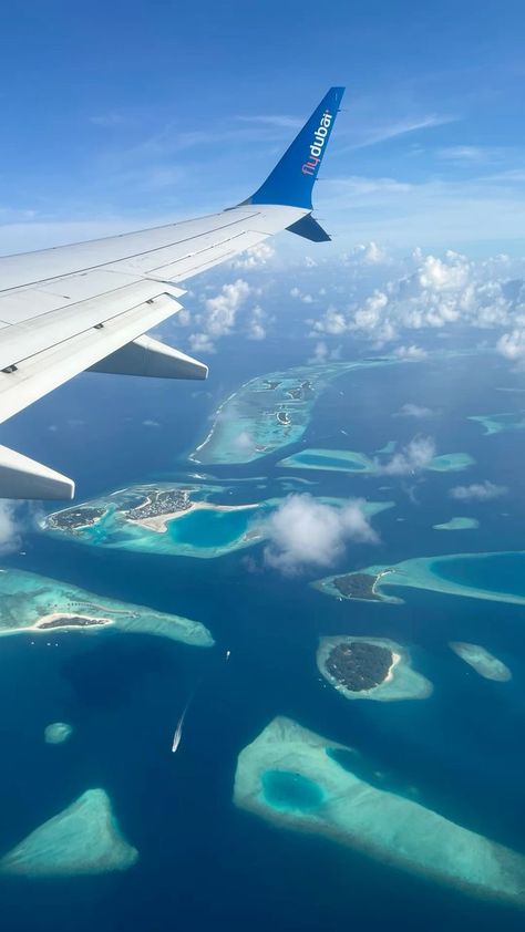 Maldives Island Aesthetic, Maldives From Plane, Maldives Aesthetic Pictures, Island Travel Aesthetic, Travel Aesthetic Island, Travel Aesthetic Tropical, Travel Aesthetic Maldives, Travel Maldives Aesthetic, Maldives Animals