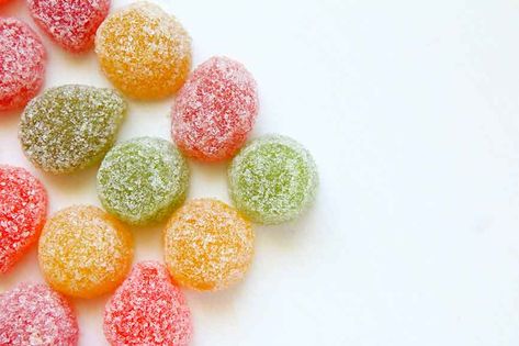 Sugar Free Candy Recipes, Gummies Recipe, 100 Calorie, Sugar Free Candy, Cbd Gummies, Sugar Substitute, Free Candy, Sugar Detox, Sugar Cravings