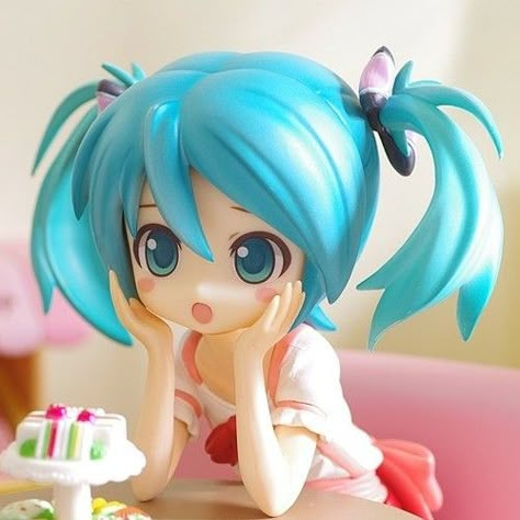 Miku Figures, Miku Hatsune, Discord Server, Project Sekai, Anime Figures, Hatsune Miku, Vocaloid, A Girl, Instagram Profile