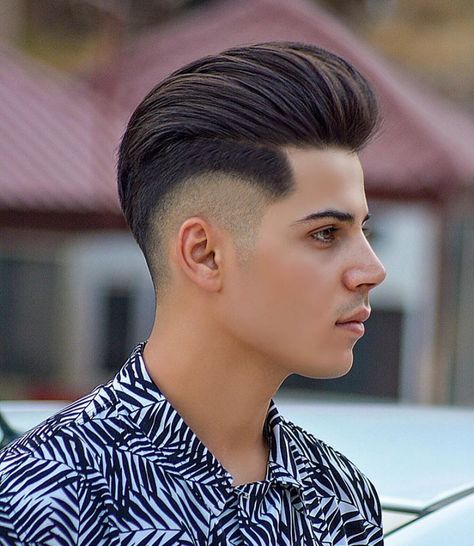 King Hairstyle, Boys Long Hair, Hairstyles With Beard, Medium Fade Haircut, Short Dread Styles, Natural Hair Recipes, Hairstyles For Boys, Long Hair Hairstyles, Medium Fade