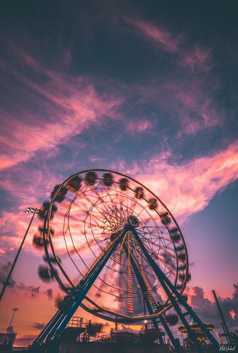 ITAP of a ferris wheel at sunset Channel Banner, Ferris Wheels, Wow Photo, Funny Dp, Picture Collage Wall, Sunset Wallpaper, Trik Fotografi, Pretty Wallpaper Iphone, Summer Wallpaper