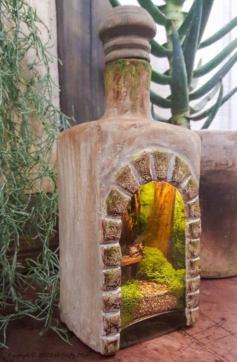 Fairy Bottle Lights, Glass Bottle Fairy House Diy, Wine Bottle Fairy House, Fairy Bottles Diy, Bottle House Diy, Glass Bottle Art Ideas Creative, Bottle Fairy House, Altered Bottles Diy, Fantasy Bottle