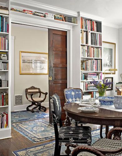 Dining/Library Room...great way to get use out of the dining room. Love pocket door and mix of fabric on chairs English Country Dining Room, 1800s Farmhouse, Nautical House, Cottage Library, Dining Room Library, Beautiful Bookshelf, Country Dining Rooms, Country Dining, Rooms Ideas