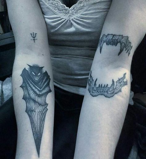 Beautiful Gothic Tattoos, Goth Stomach Tattoos For Women, Sally Stitches Tattoo, Goth Back Tattoo Women, Vampire Jaw Tattoo, Matching Gothic Tattoos, Vampire Inspired Tattoos, Goth Tatoos Ideas, Big Tattoo Pieces