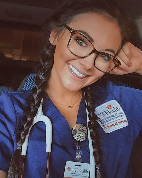 Follow @francisgakuru Cute Nursing Scrubs, Nurse Outfit Scrubs, Nurse Pics, Nursing Goals, Nurse Hairstyles, Hello Nurse, Scrub Style, Nurse Inspiration, Nurse Aesthetic