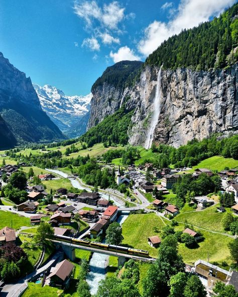 Beautiful view over Lauterbrunnen. Who knows the name of the waterfall we can see here?���😉🏔️🌊  #jungfrauregion #village #waterfall #swissalps #madeinbern #inLOVEwithSWITZERLAND #summer #nature #view  photo by https://www.instagram.com/myworld_myview_roger_78/ Lauterbrunnen Switzerland, Summer Nature, Nature View, View Photo, Swiss Alps, Beautiful View, Who Knows, In Summer, Beautiful Views