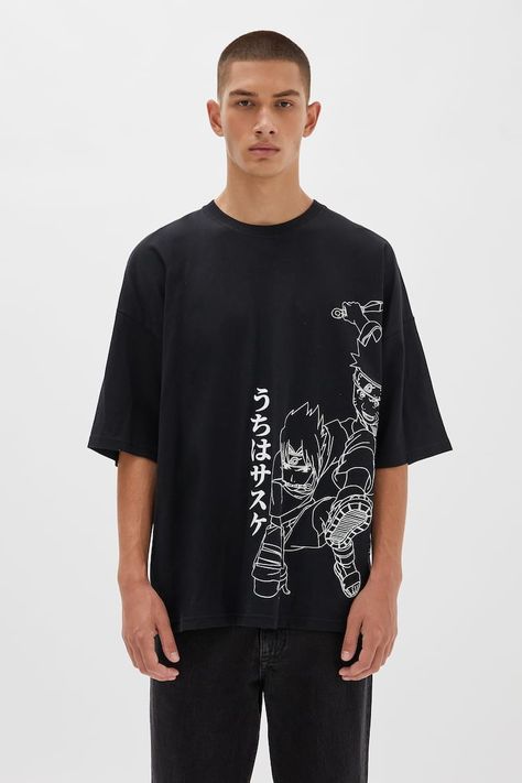 Check out the latest in Men’s T-shirts | PULL&BEAR Bear Tshirts, Pull And Bear Men, Tshirts Design, Pull And Bear, Shirt Design Inspiration, Long Sleeve And Shorts, Popular Outfits, Vest Fashion, Mens Shirt