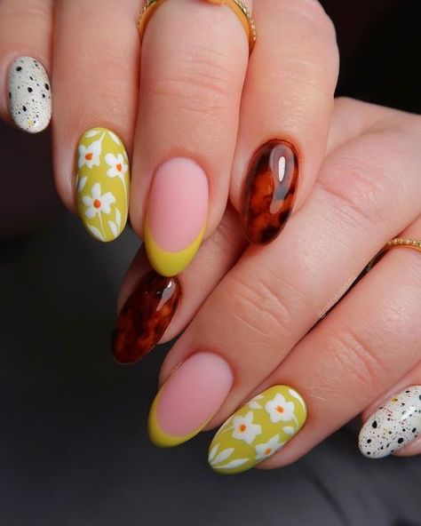 Fall Mix And Match Nails, 70s Inspired Nail Art, Mix And Match Nails Design, Mix Match Nail Designs, Colorful Fall Nails, Fun Gel Nails, Speckled Nails, Mismatch Nails, Quilted Nails