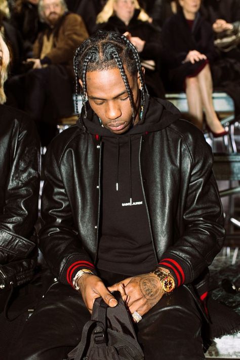 Travis Scott Travis Scott Outfits, Travis Scott Iphone Wallpaper, Ysl Paris, Rock Style Men, Kylie Travis, Travis Scott Wallpapers, Estilo Kylie Jenner, Mens Fashion Photography, Mens Braids