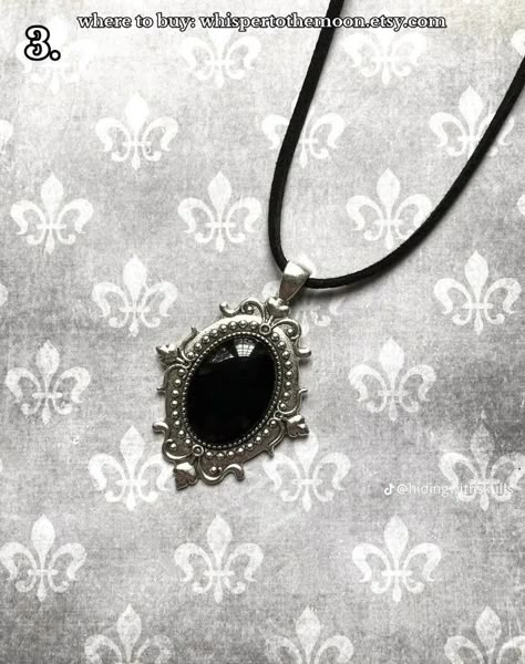 Victorian Pendant Necklace, Gothic Necklaces, Lunar Jewelry, Black Cameo, Resin Cabochon, Victorian Pendants, Alternative Jewelry, Elegant Gothic, Gothic Vintage