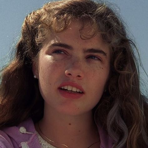 Nancy Thompson, Hair