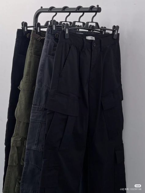 Cargos Aesthetic, Cargo Pants Aesthetic, Fashion Corner, Baggy Pants, Closet Fashion, Really Cute Outfits, Teen Fashion Outfits, Dream Clothes, My Profile