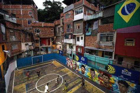 25 Turfs You Need To Play On Before You Die – Find Your Soccer – Medium Favelas Brazil, Messi Y Cristiano, Cuba Street, Street Football, Street Soccer, Brazil Culture, Football Pitch, Soccer Tips, Soccer Skills