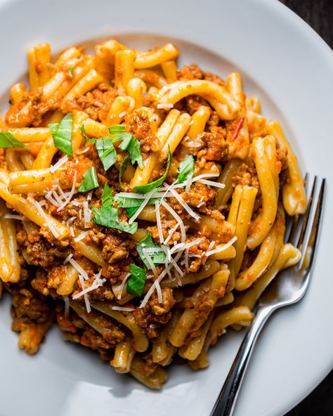 Dairy Free Bolognese Sauce | Garlic Free Dairy Free Bolognese, Crockpot Dairy Free, Traditional Bolognese, Autumn Pasta Recipes, Dairy Free Pasta Recipes, Fall Pasta, Fodmap Diet Recipes, Vegan Wine, Pasta Bolognese