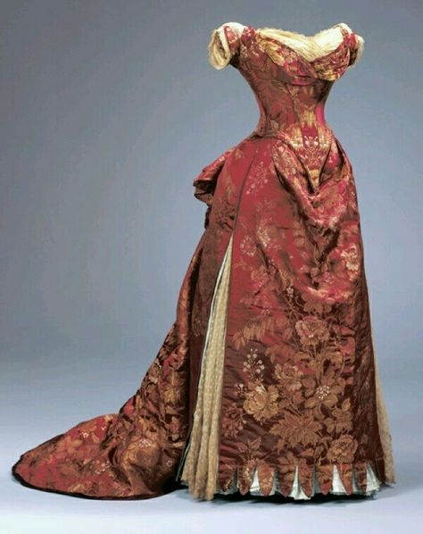 Gaun Abad Pertengahan, House Of Worth, 1880s Fashion, 1800s Fashion, 19th Century Fashion, Old Dresses, Victorian Clothing, Antique Dress, Vintage Gowns