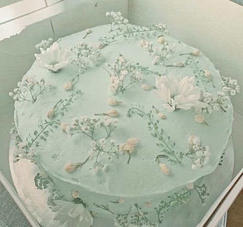 Tosca Aesthetic, Seafoam Green Wedding, Teal Cake, Green Birthday Cakes, Teal Aesthetic, Turquoise Aesthetic, Hungry Eyes, Pastel Teal, Watch Wallpapers