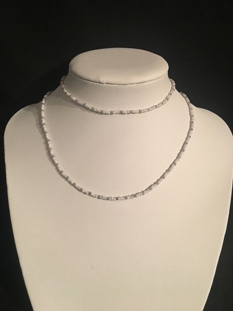 White Pearl Aesthetic, Silver Minimalist Beaded Choker Necklace, Grey Seed Bead Necklace, Adjustable Gray Necklace With Silver Beads, Elegant Gray Faceted Beads Necklace, Beads Craft Kids, Pearl Aesthetic, Gray Beaded Necklace, Aesthetic Necklace