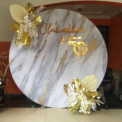 White And Gold Backdrop Birthday, Marble Backdrop Wedding, 50th Anniversary Backdrop, Gold And White Backdrop, Round Backdrop Ideas, Marble Backdrop, Dance Theme, Gold Drapes, 50 Anniversary