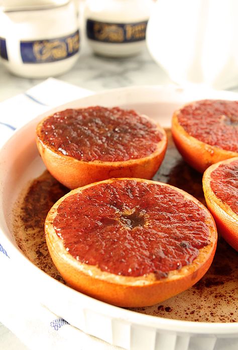 Rum and Brown Sugar Broiled Grapefruit Healthy Fruit Recipes, Broiled Grapefruit, Fruit Recipes Healthy, Best Brunch Recipes, Avocado Pudding, Avocado Chocolate Pudding, Rum Recipes, Cutest Outfits, Healthy Blueberry