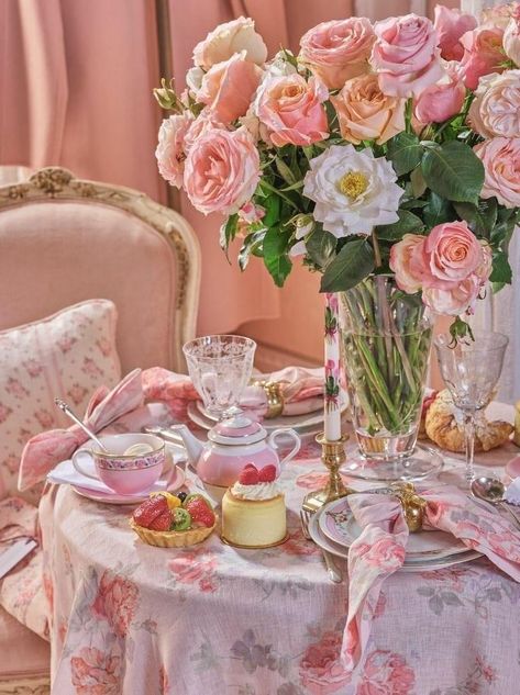 Rainbow Kindergarten, Colorful Tablescapes, Fancy Shop, Tea Places, Birthday Goals, Romantic Colors, Tea Party Garden, Store Opening, Travel Inspired