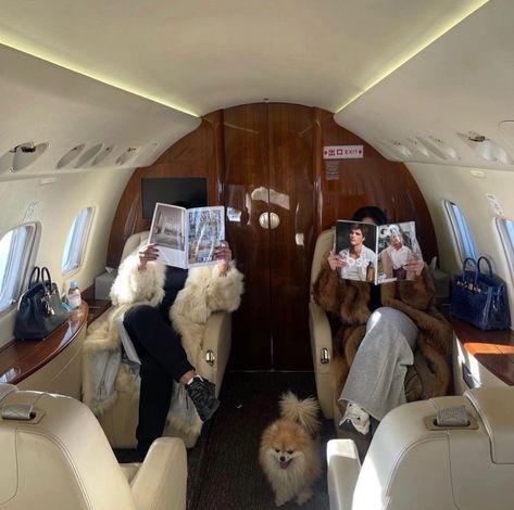 Jets Privés De Luxe, Jet Privé, This Time Tomorrow, Life Vision Board, Super Rich Kids, Rich Lifestyle, Luxury Lifestyle Dreams, Future Lifestyle, Future Goals