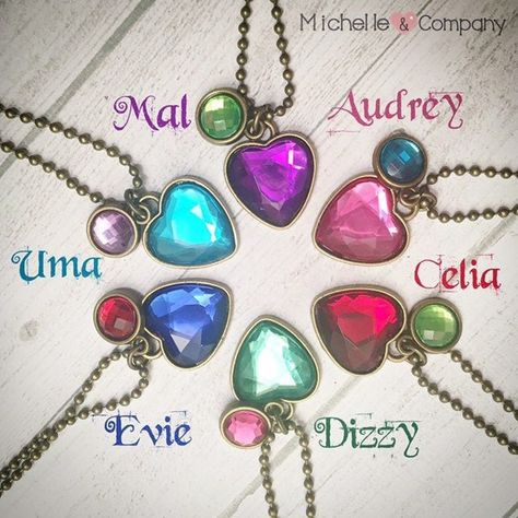 Slumber Party Favors, Ariel Necklace, Evie Descendants, Descendants Party, Disney Channel Descendants, Descendants 3, Carmen Sandiego, Disney Descendants, Frozen Birthday Party