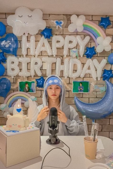 [23.09.15] Felix Birthday YT Live "9.15 FM 🎂" Felix Birthday, Birthday Decorations Kids, Skz In Cute, Kid Memes, Tolu, Homeless Children, Felix Stray Kids, World Domination, Crazy Kids