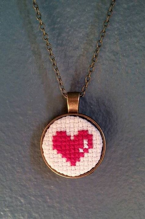 Stitch Necklace, Heart Cross Stitch, Cross Stitch Necklace, Cross Stitch Beginner, Stitch Jewelry, Tiny Cross Stitch, Hama Bead, Pola Kristik, Cross Stitch Heart