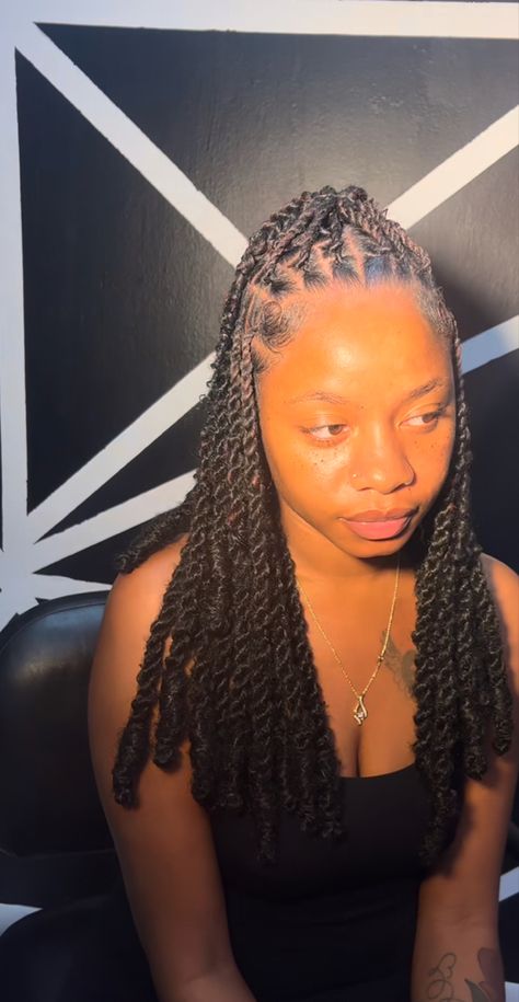 Senegalese Twist Hairstyles Medium Short, How To Style Short Marley Twists, Two Strand Twist Loc Hairstyles, Rope Twist Hairstyles For Black Women Locs, Short Twist, Simple Protective Hairstyles Braids, Marley Twist Hairstyles With Beads, Braids And Scarf Black Women, Marley Twists With Accessories