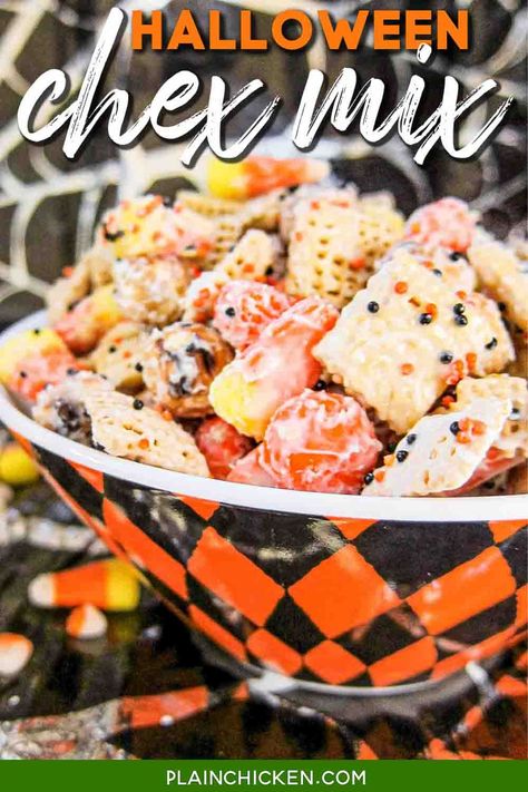 Halloween Chex Mix - Dangerously delicious! White chocolate-coated Chex mix with candy corn, pretzels, and chocolate. Sweet & salty in every bite! This only takes a few minutes to make and tastes great. Makes a great treat for the classroom and neighbors. #halloween #chex #dessert #peanuts #chocolate Halloween Snack Mix Recipes, Fall Chex Mix Recipes, Halloween Chex Mix Recipes, Pretzels And Chocolate, White Chocolate Chex Mix, Chex Recipes, Halloween Eats, Easy Halloween Party Food, Halloween Snack Mix