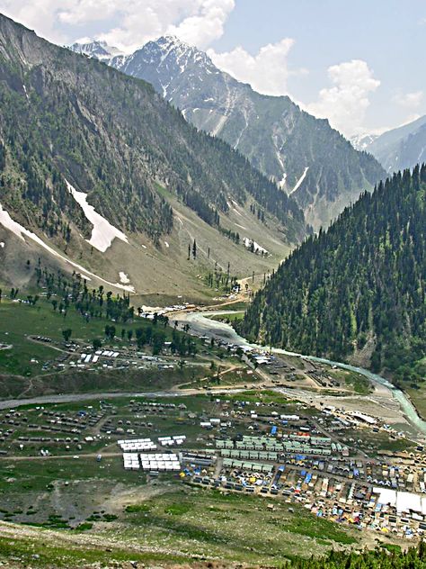 Amarnath Yatra Photography, Amarnath Temple, Amarnath Yatra, Wonder World, Eagle Images, Photos Of Lord Shiva, Srinagar, Krishna Wallpaper, World Travel