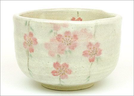 Green Tea Japanese, Pottery Japanese, Tea Japanese, Ceramic Cafe, Japanese Tea Cups, Pretty Mugs, Clay Bowl, Japanese Tea Ceremony, Bowl Ceramic