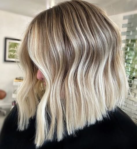 Angled Bronde Bob with Midshaft Wave Bronde Bob, Blonde Balayage Bob, Red Balayage Hair, Bob Haircut Ideas, Angled Bob Hairstyles, Dark Blonde Hair Color, Bronde Balayage, Ombre Hair Blonde, Hair Adviser