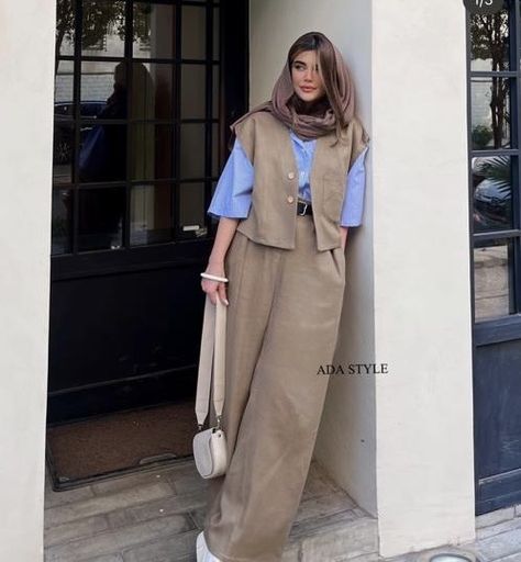 Manto Persian Fashion, Short Teen Dresses, Trendy Dresses Formal, Smart Casual Women Outfits, Iranian Fashion, Fashion Show Dresses, Smart Casual Women, Persian Fashion, Blouse Casual Fashion