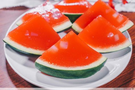 Watermelon Soju Jelly Recipe: Refreshing Alcoholic Jello Shots For Parties - EatBook.sg Alcoholic Jello Shots, Watermelon Soju, Cornflake Recipes, Jello Shots Recipe, Watermelon Jelly, Jell O Shots, Jello Shot Recipes, Jelly Recipe, Nuggets Recipe