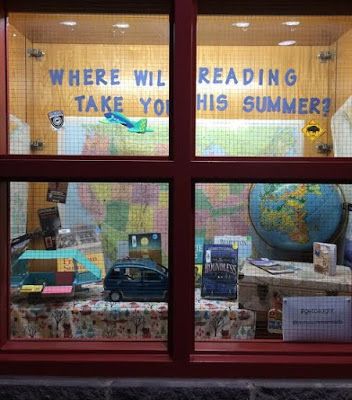 By Karen Melton This display promotes Karen's Summer Reading Program: 'Where will reading take you this summer?' Looking through Karen's window should really inspire students as they are reminded of a Inside Library, Library Window, School Library Bulletin Boards, Summer Display, Summer Reading Challenge, Reading Bulletin Boards, Library Book Displays, Elementary School Library, Library Boards