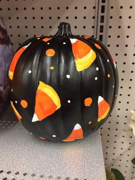 Pumpkin Painting Ideas Candy Corn, Candy Corn Painted Pumpkins, Black Pumpkins Ideas, Pumpkin Decorating Paint Simple, Candy Corn Pumpkin Painting, Easy Painting Pumpkin Ideas For Kids, Easy Painting Pumpkins Ideas Diy, Pumkins Ideas Painted Easy, Black Pumpkin Painting Ideas