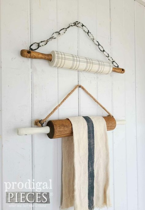 DIY Farmhouse Rolling Pin Set by Larissa of Prodigal Pieces | prodigalpieces.com #prodigalpieces Vintage Rolling Pins, Farmhouse Rolling Pins, Rolling Pin Crafts, Rustic Farmhouse Wall Decor, Kitchen Wall Hangings, Pin Crafts, Make A House A Home, Vendor Events, Rolling Pins