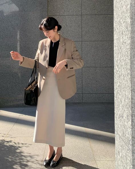 Korean Corporate Attire, Hot Business Casual, Korean Office Outfits Women, Korean Blazer Outfit, Spring Work Outfits For Women, Trendy Business Casual Outfits For Women, Trendy Business Casual Outfits, Business Wear Women, Business Casual Spring