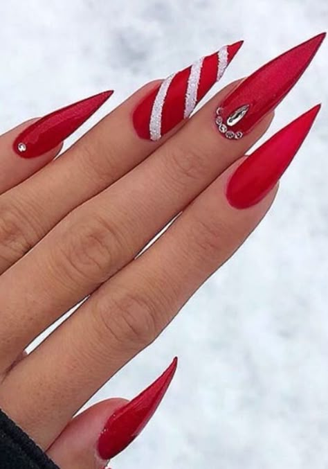 Nails Pictures, Red Stiletto Nails, Candy Cane Nails, Stiletto Nail Art, Red Christmas Nails, Nails Stiletto, Stiletto Nails Designs, Red Nail Designs, Amazing Nails