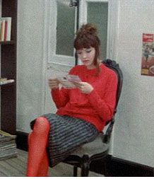 Perfect FG vintage look!  Bold stockings and contrast, straight skirt with angled print, broken vertical line. Anna Karina Red Tights, Anna Karina Quotes, French New Wave Fashion, Actress Style, French Outfits, 70s Clothes, Karina Style, French New Wave, Anna Karina