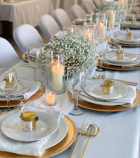 Simple Elegant Dinner Party Decor, Fancy Plates Table Settings, Baby Shower Plate Setting, Simple Elegant Tablescapes, Baby Shower Long Table Set Up, Long Table Baby Shower Decor, Restaurant Baby Shower Decorations, Baby Shower Guest Table Set Up, Baby Shower Table Set Up Boy