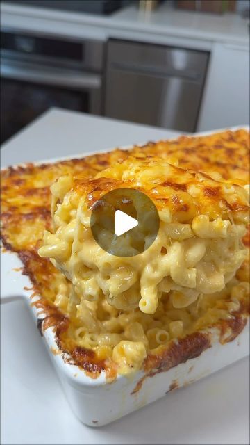 Toni Chapman on Instagram: "welcome back to all things thanksgiving! This is year 4 of me sharing this recipe and you guys loving it! If you’ve tried it, can you please let me know 🧀💛💛 #macandcheese" Mac And Cheese Casserole Easy, Mac And Cheese Recipe Videos, Casserole Pasta, Sweet Potato Pie Southern, Baked Mac And Cheese Recipe, Recipes Soul Food, Mac And Cheese Recipes, One Pot Cooking, Macaroni Cheese Recipes