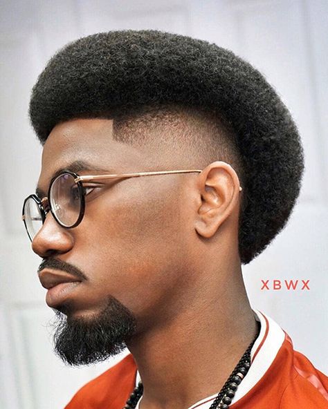 We have gathered the best burst fade haircuts for you. It is a very modern and cool style. Look at our the newest burst fade gallery. High Top Fade Haircut, Top Fade Haircut, Man Haircuts, Goatee Styles, Black Profile, Afro Fade, Mohawk Haircut, Goatee Beard, High Fade Haircut