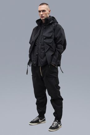 TRIYO Futuristic Style Men, Afro Futurism Fashion Men, Cyberpunk Outfit Men, Acronym Clothing, Casual Techwear, Cyberpunk Outfit, Estilo Cyberpunk, Techwear Streetwear, Techwear Outfits