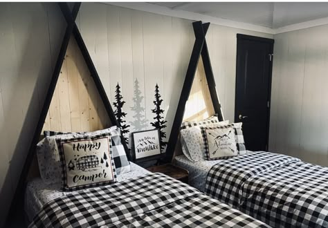 North Woods Decor Ideas, Adirondack Bedroom Ideas, Outdoor Theme Bedroom For Adults, Mountain Cabin Bedroom Decor, Up North Decorating Ideas, Cabin Theme Decor, North Woods Decor, Mountain Vacation Home Decor, Camp Theme Decor