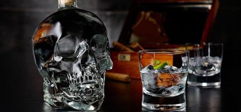 Crystal Head Vodka Skull Decanter, Crystal Head Vodka, Skull Cookies, Gifts For Female Friends, Drinking Gift, Boyfriend Personalized Gifts, Glass Photography, Fresh Drinks, Drink Containers