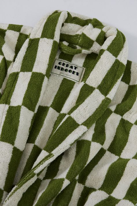 Luxury homeware brand offering terry cloth robes and towels made from 100% organic cotton. Designed in the Catskills, made in Portugal. Robe Packaging Ideas, Olive Clothing Brand, Terry Cloth Outfit, Towel Branding, Bathroom Robes, Towel Aesthetic, Cozy Robes, Terry Cloth Bathrobe, Martini Olive