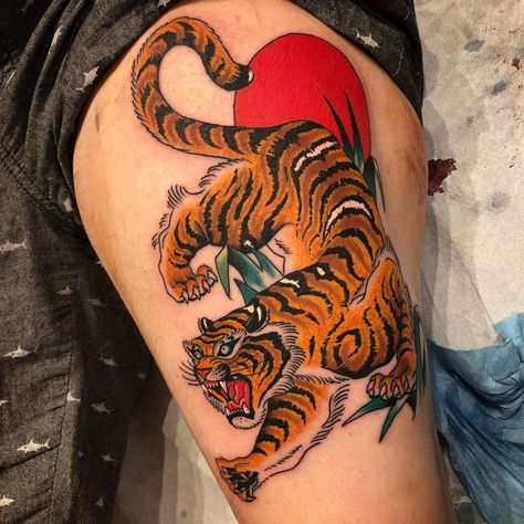 Joakim “Joa” Rosenberg on Instagram: “Got to tattoo my friend Aj today and then finish up the day with a scorpion for Amanda, thank you both! Done @icontattoo for appointments…” Traditional Tiger Tattoo, Japanese Tiger Tattoo, Tiger Tattoo Sleeve, Hero Tattoo, Tattoo Trend, Traditional Flash, Old School Tattoo Designs, Japan Tattoo, Tiger Tattoo